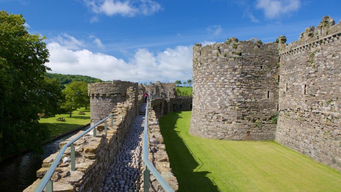 Castle beaumaris castles concentric wales anglesey medieval history facts edward european welsh north built walls england ring historical william aerial